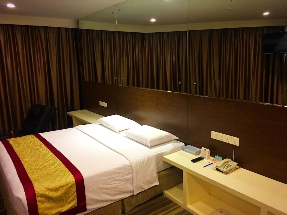 Capital Hotel
