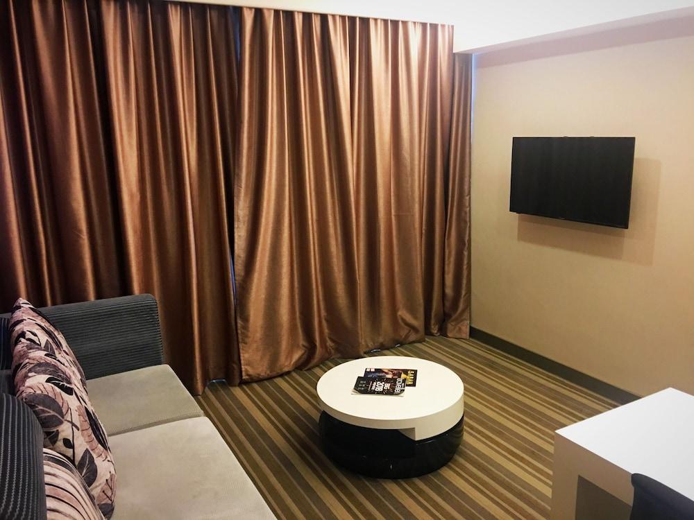 Hotel Capital 3*